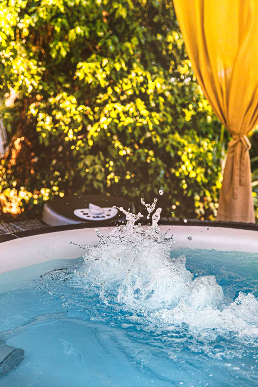 L23A6979-softub-whirlpool-graphite-poseidon-jet-summer-2020